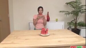 Video bokep Gadis Cantik Mulus Panik Saat Burung Abang Muntah Di Dalem Apem Merah Jambu